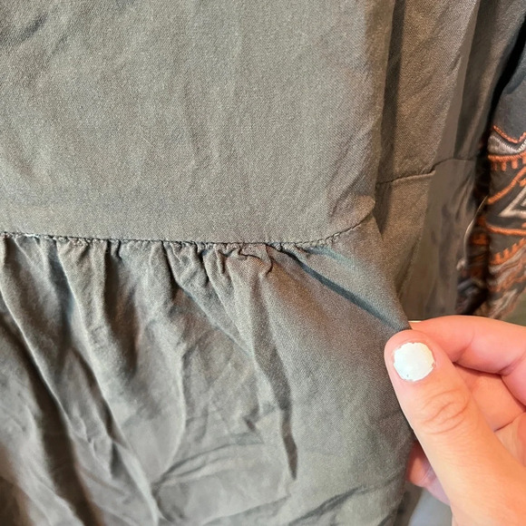 Savannah Jane 3/4 sleeve square neck top size small - Picture 8 of 8